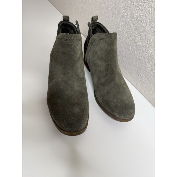 Toms Suede Ankle Booties Side Zip Women's Size 10 Olive Green Shoes Flat - Picture 3 of 9